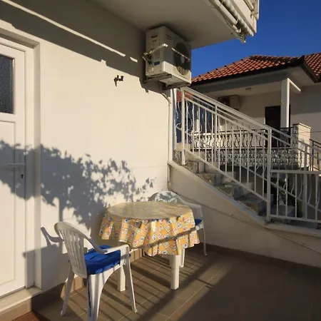 Apartmán With Parking Space Mavarstica, Ciovo - 8685 *