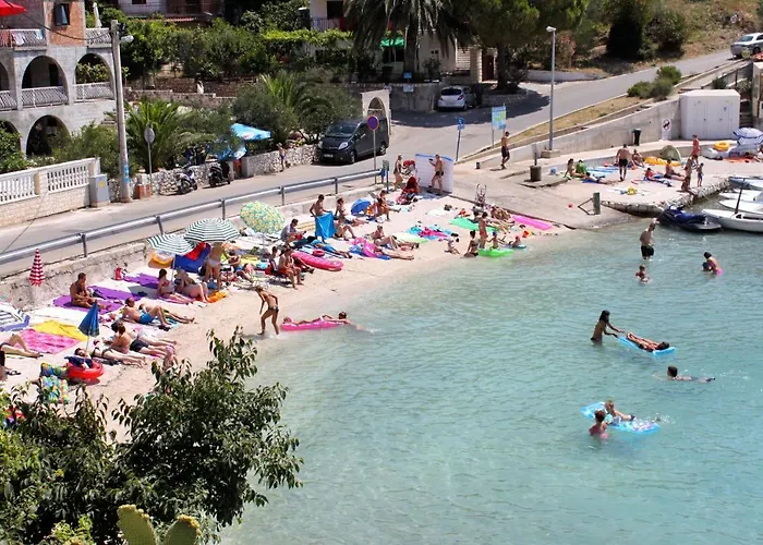 Appartement With Parking Space Mavarstica, Ciovo - 8685 *