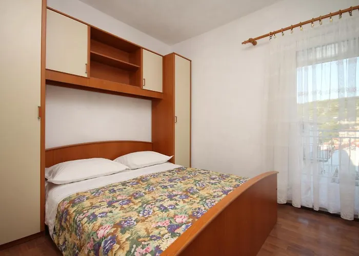 With Parking Space Mavarstica, Ciovo - 8685 Appartement *